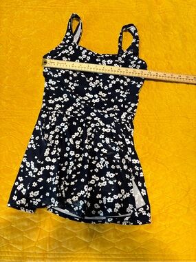 Shore Shapes Size M Navy Blue Floral One-Piece Swimsuit with Skirt #9